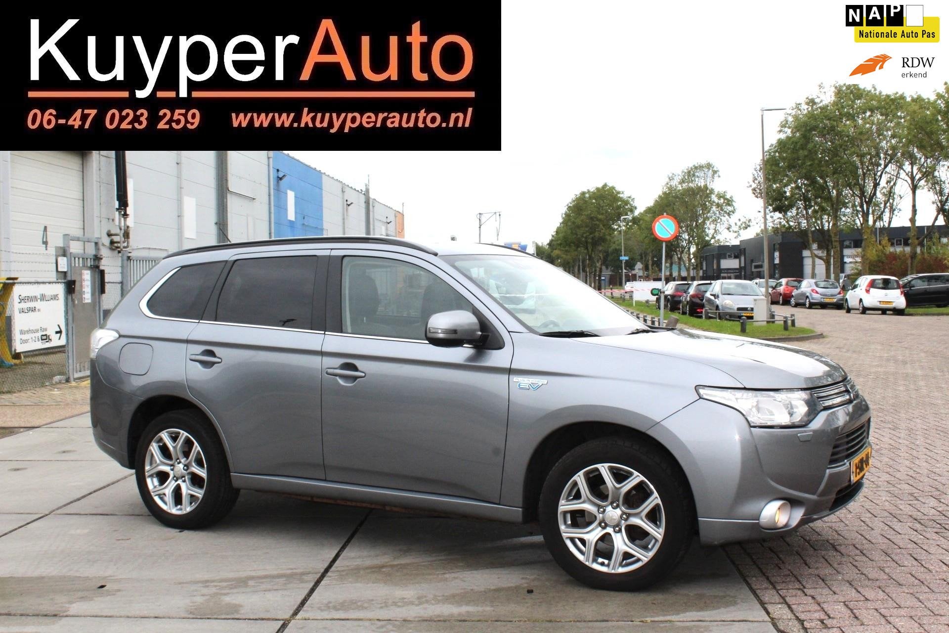 Mitsubishi Outlander 2.0 PHEV Instyle nap 4wd automaat trekh, Auto's, 4 cilinders, Stoelverwarming, Vierwielaandrijving, Hybride Elektrisch/Benzine
