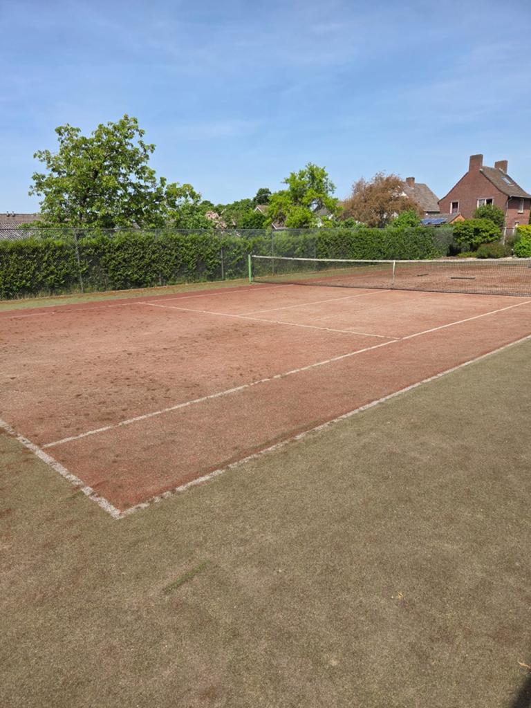 Tennisbaan met kunstgras matten en tennisnet -Gratis afhalen, Ophalen, Gebruikt, Overige typen, Overige merken