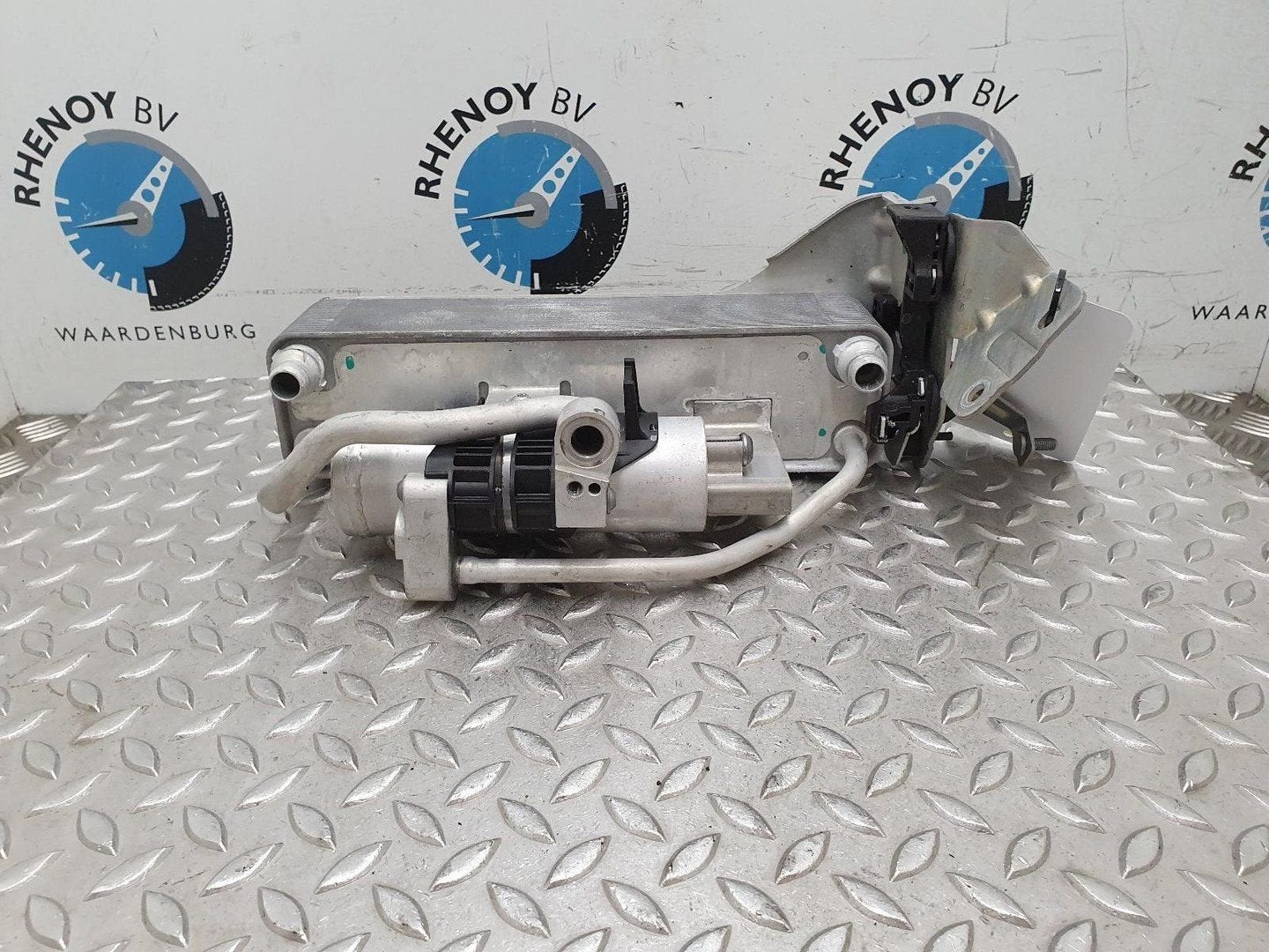 BMW 2 SERIES AIRCO RADIATEUR / CONDENSOR 64509471521, 947152, Gebruikt, -, -, Ophalen of Verzenden