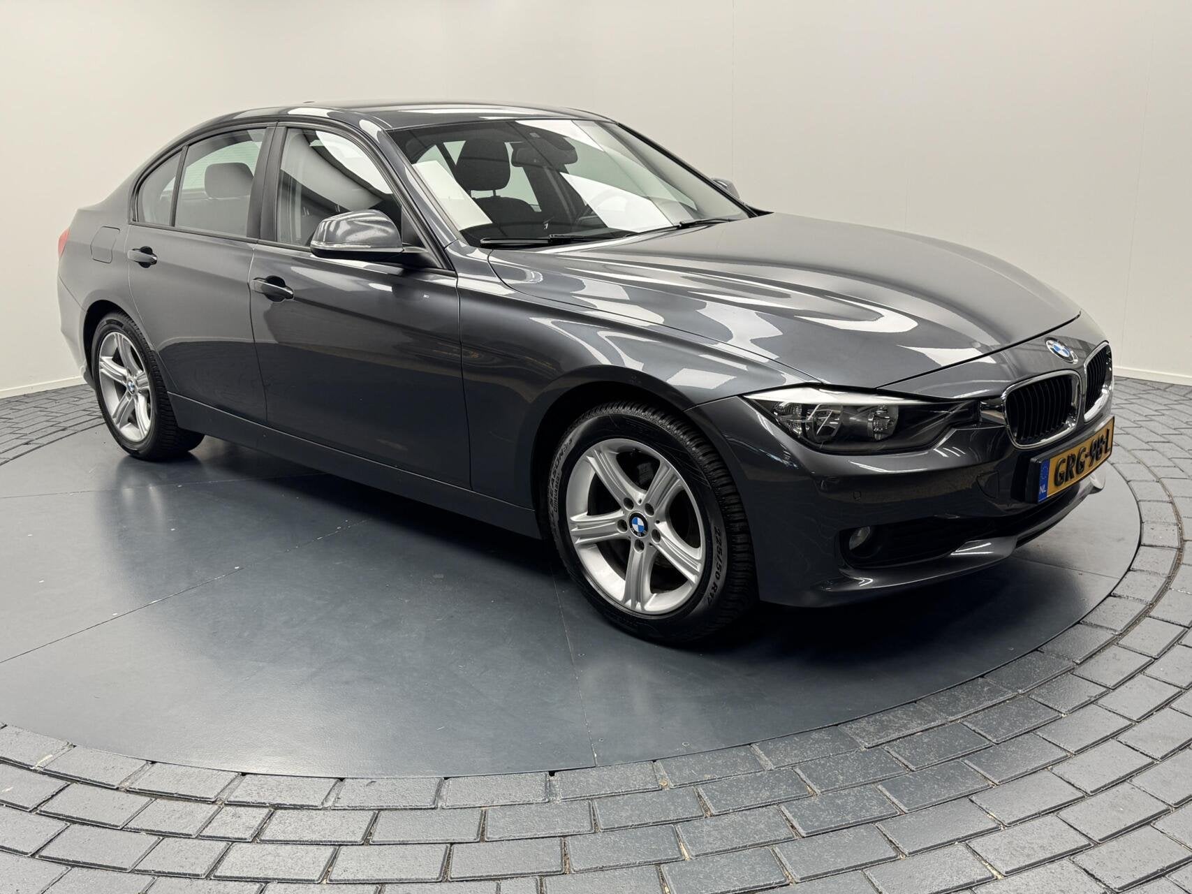 BMW 3-serie 316i Trekhaak-Clima-Cr.contr-Stoelverwarming-Par, Auto's, 1360 kg, Gebruikt, 4 cilinders, Met garantie (alle)