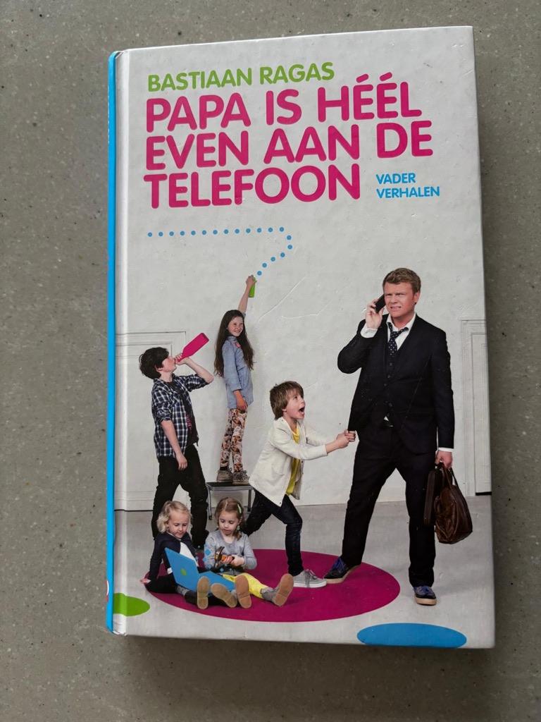Papa is heel even aan de telefoon, Ophalen of Verzenden, Zo goed als nieuw, Overige typen