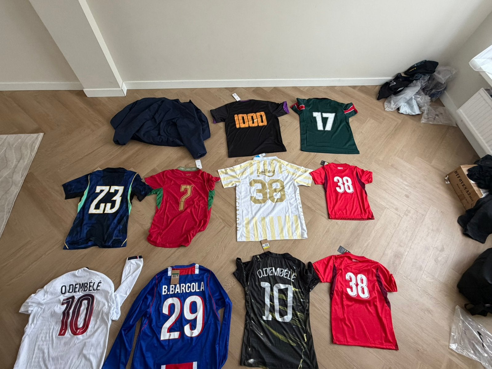 Voetbal shirts sommige met broekje, Ophalen, Nieuw