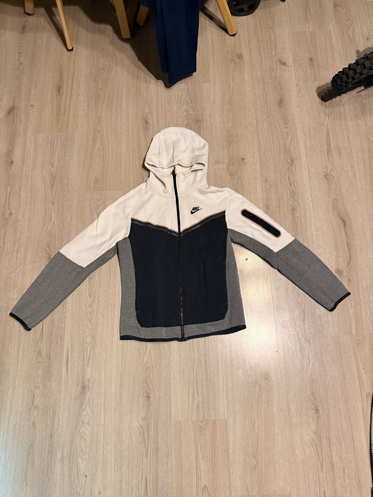 Nike Tech Fleece Hoodie Maat S, Ophalen, Gedragen, Maat 48/50 (M), Wit