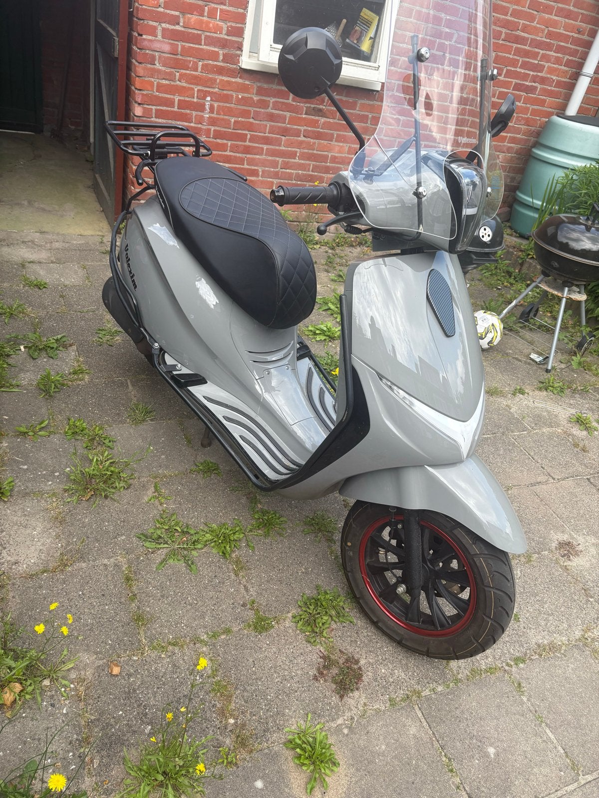 Scooter Valexim Limited Edition  €750 vandaag ophalen, Ophalen, Maximaal 45 km/u, Zo goed als nieuw, Benzine