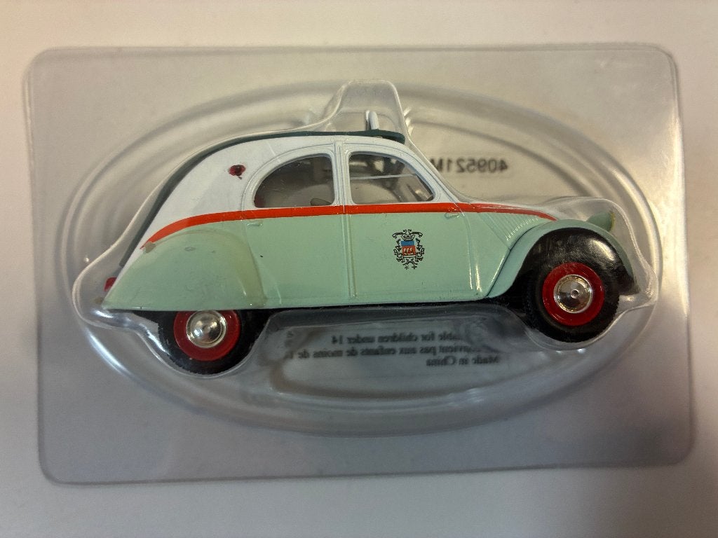 27070: Citroën 2CV AZL - Taxi - Norev 1:43, 70-72 avenue de Bohlen 69120 Vaulx-en-Velin, France, Auto, Norev, Norev