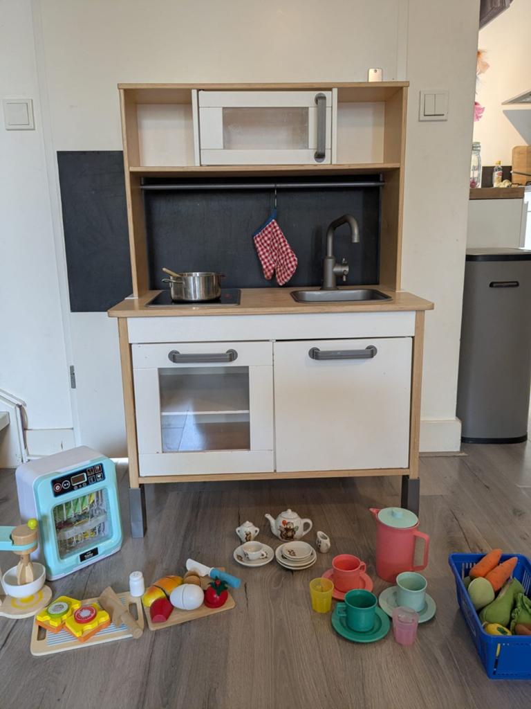 Ikea Duktig keukentje met veel extra's, Ophalen, Zo goed als nieuw