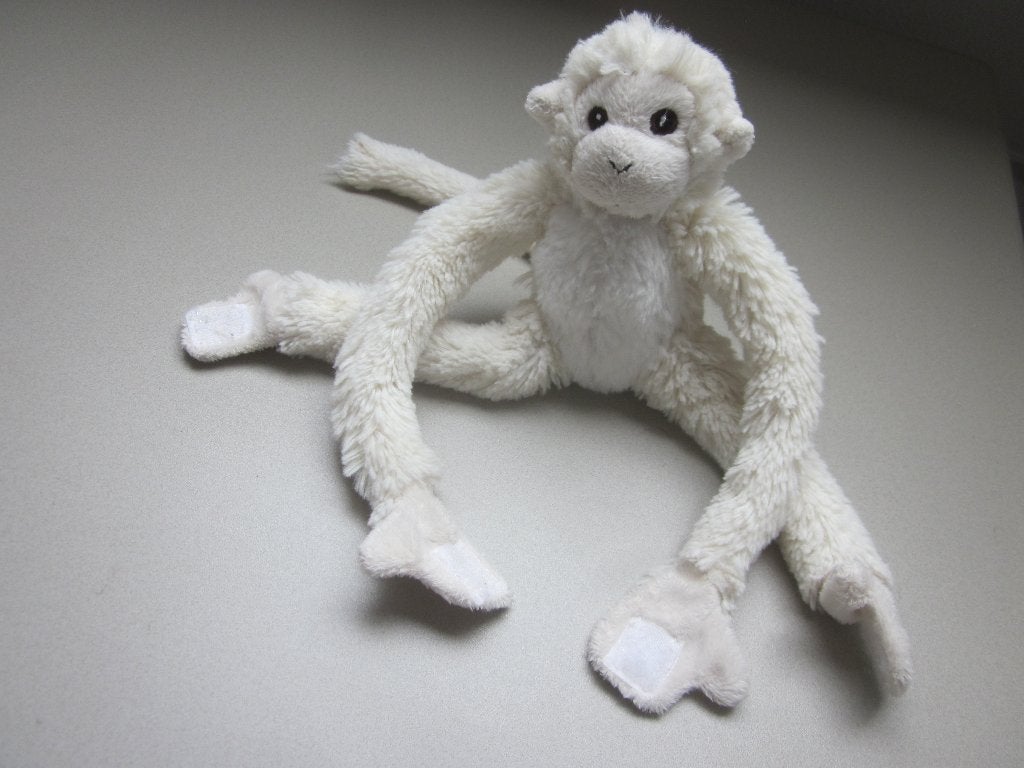 PIA International Soft Toys wit slungel bungel pluche aap, Overige merken, Overige karakters, Ophalen of Verzenden, Zo goed als nieuw