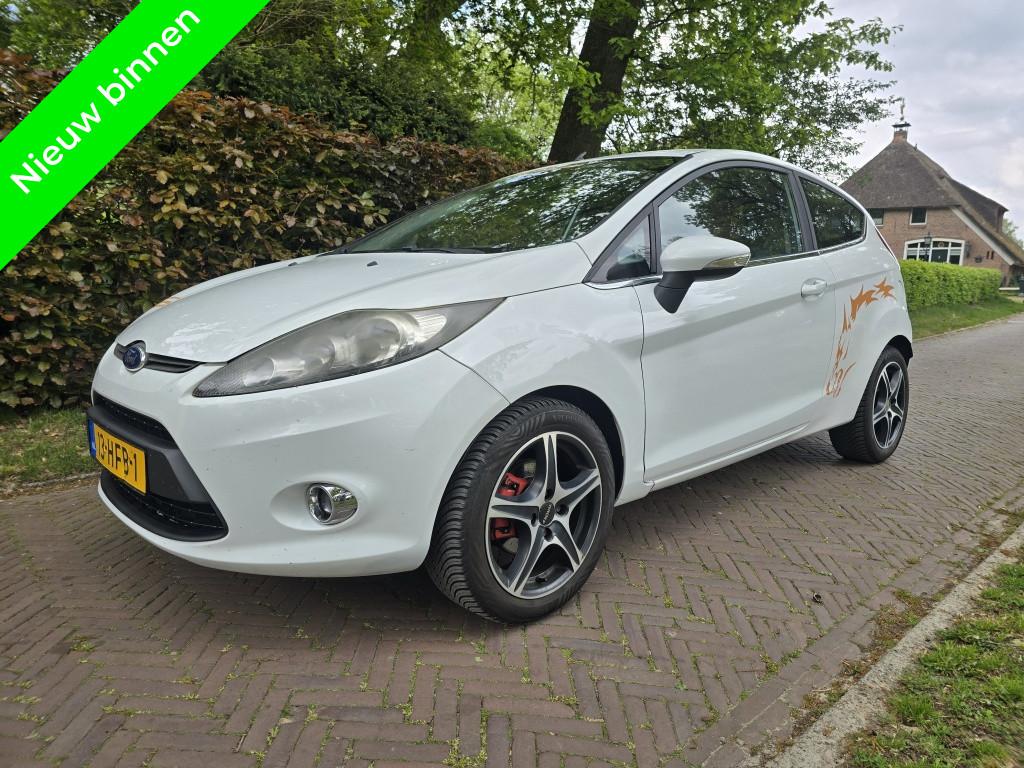 Ford Fiesta 1.25 Titanium (bj 2008), Auto's, 4 cilinders, 82 pk, Wit, Origineel Nederlands