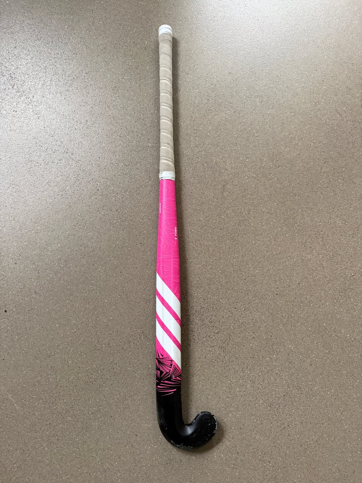 Adidas Fabela .8 hockeystick - Roze/Zwart 32 inch, Ophalen, Gebruikt, Stick