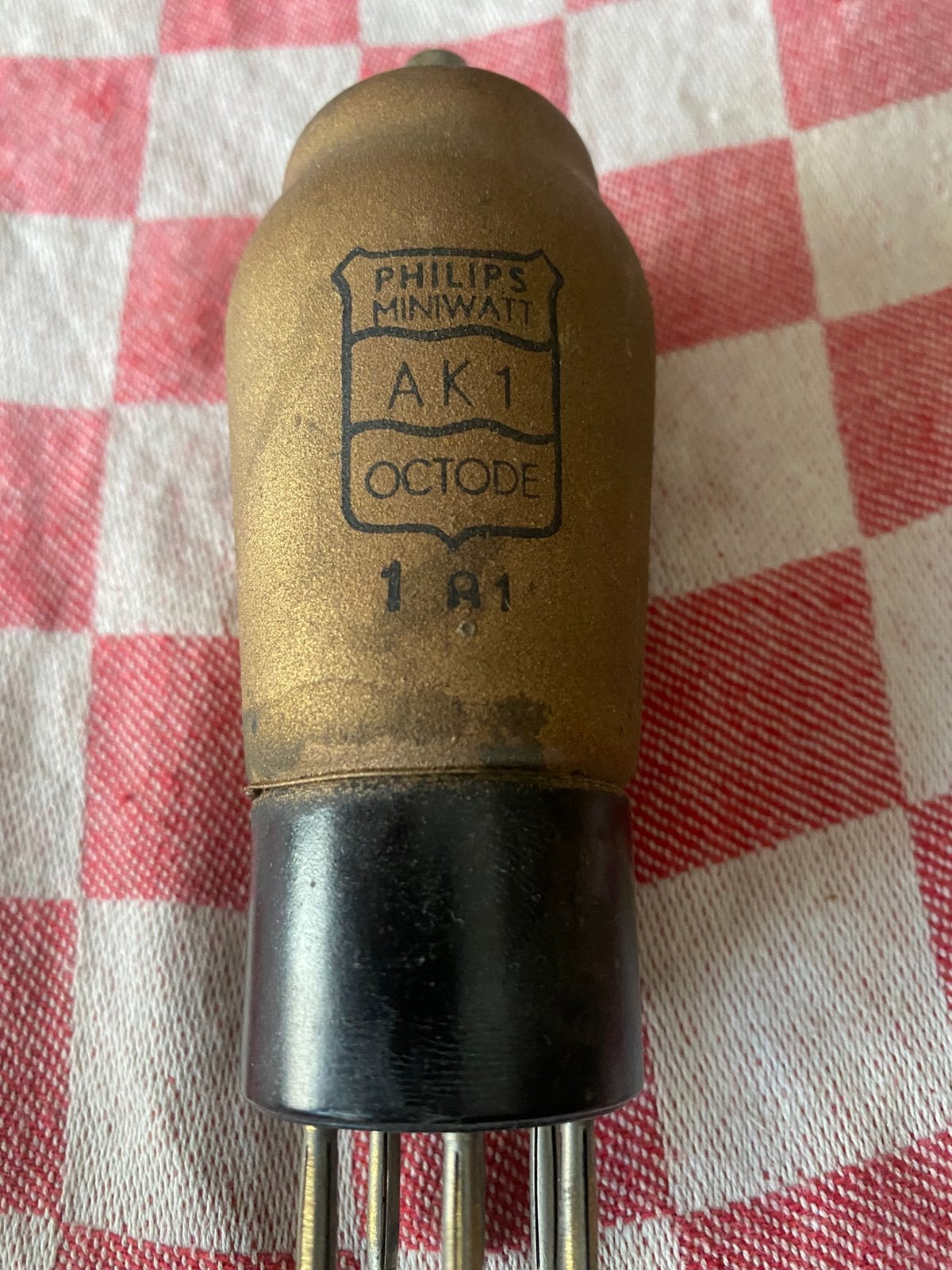 Antieke radio buis philips miniwatt AK1 octode goed, Verzenden