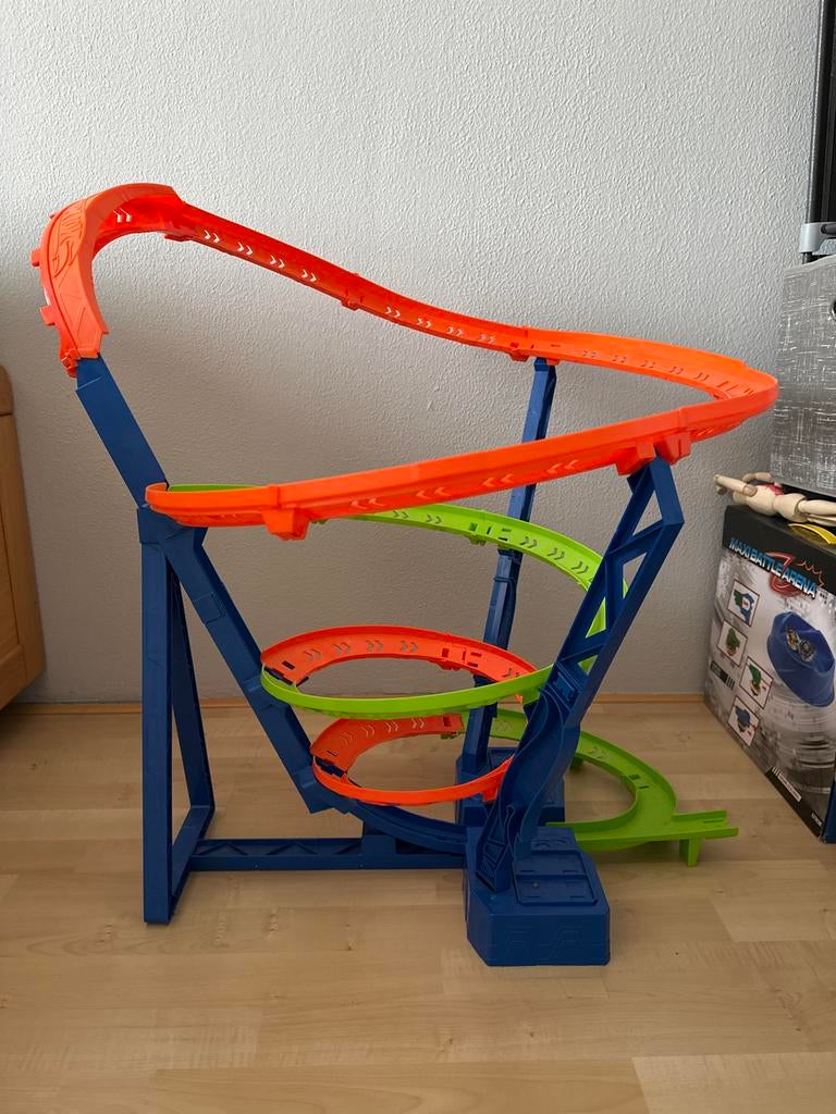 Hot Wheels Racebaan met Looping - Zo goed als nieuw, Kinderen en Baby's, Speelgoed | Racebanen, Racebaan, Ophalen of Verzenden