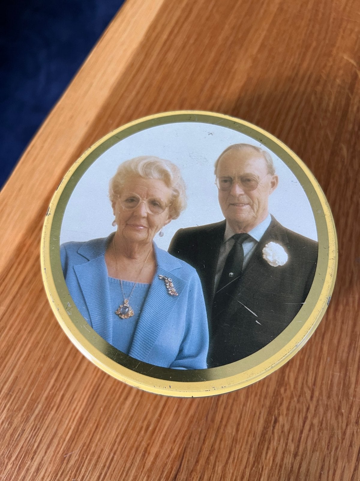 Blikken trommel Juliana & Bernhard Gouden Huwelijk 1987, Ophalen of Verzenden, Gebruikt, Nederland, Overige typen