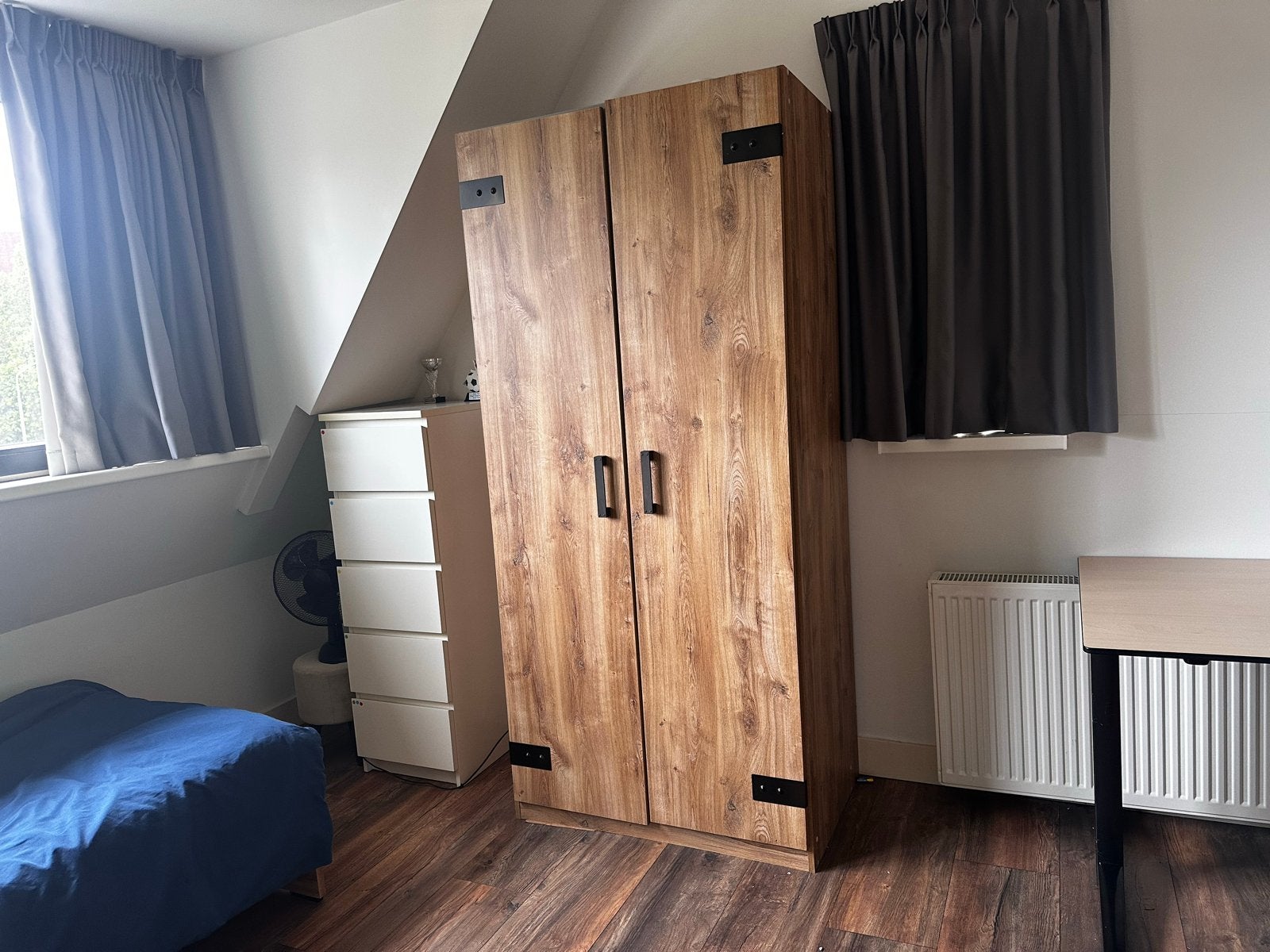 Jongens slaapkamer set: Bed, Kast en Bureau, Ophalen, 85 tot 100 cm, Gebruikt, Lattenbodem