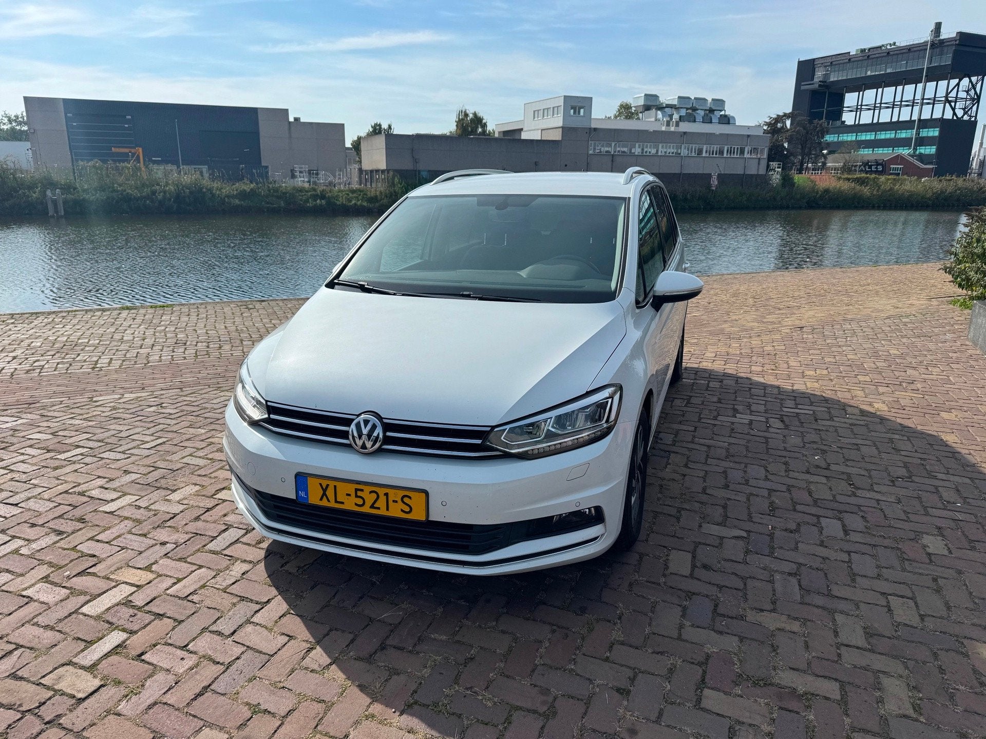 Volkswagen Touran 1.6 TDI SCR Highline Edition R, Auto's, Gebruikt, Euro 6, 4 cilinders, 116 pk