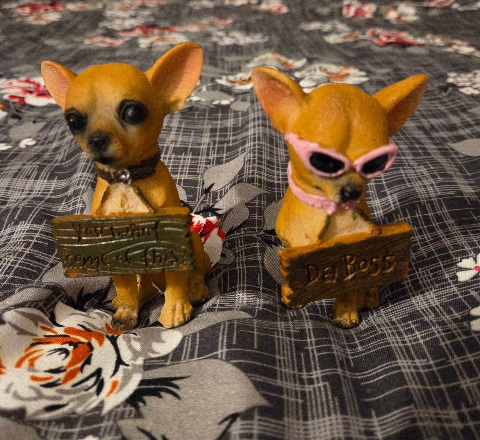 Set van 2 Chihuahua beeldjes, Verzamelen, Ophalen of Verzenden, Zo goed als nieuw, Hond of Kat, Beeldje of Figuurtje