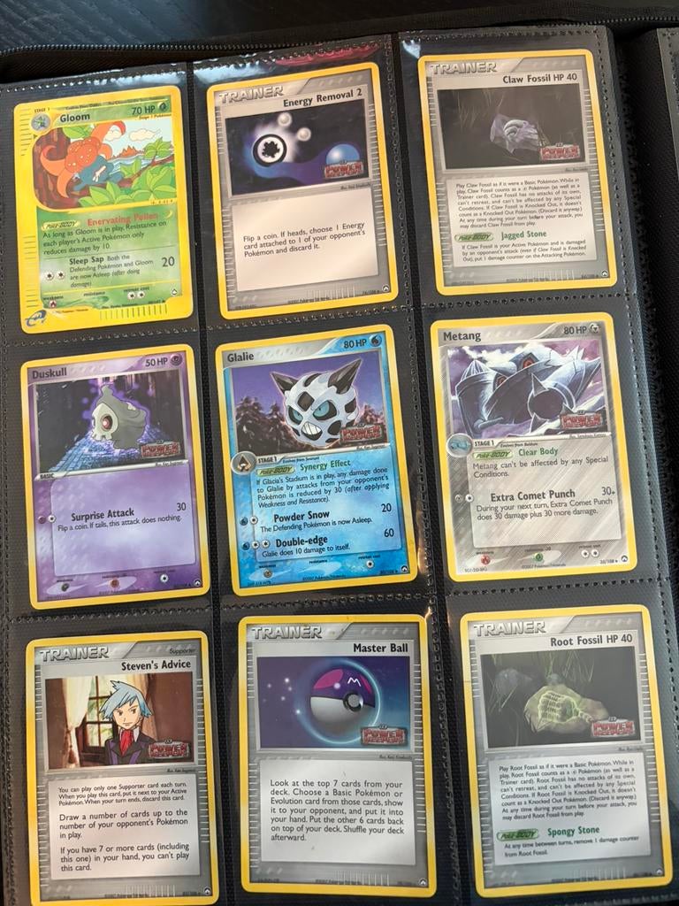 Hier wat pokemon kaartjes reverse holo’s en paar normale, Ophalen of Verzenden, Zo goed als nieuw, Meerdere kaarten