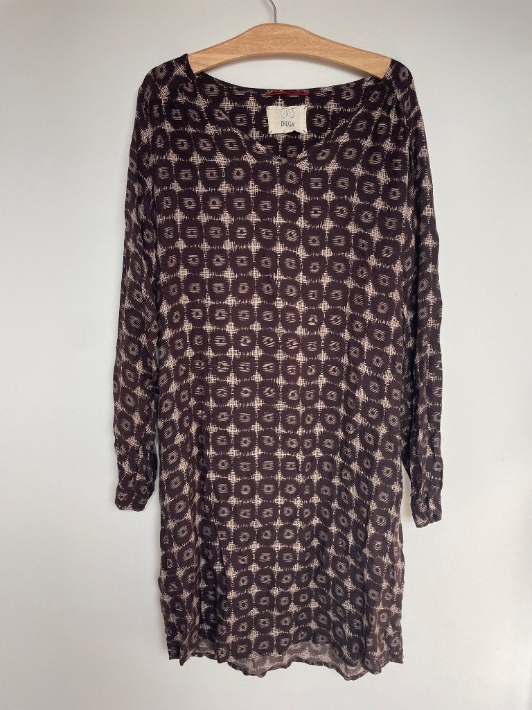 Diega rechtvallende jurk tuniek bruin beige maat S, Maat 38/40 (M), 6 rue Béranger 75003 Paris, Eshop@diega.fr, Beige