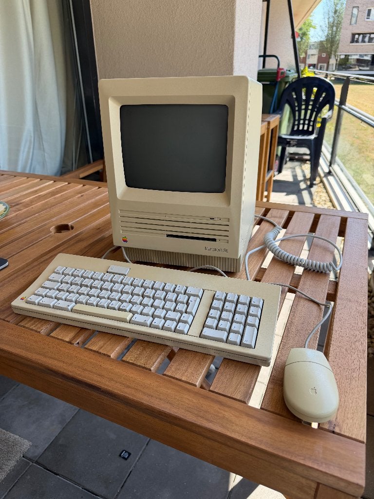 Macintosh SE, Ophalen, Apple
