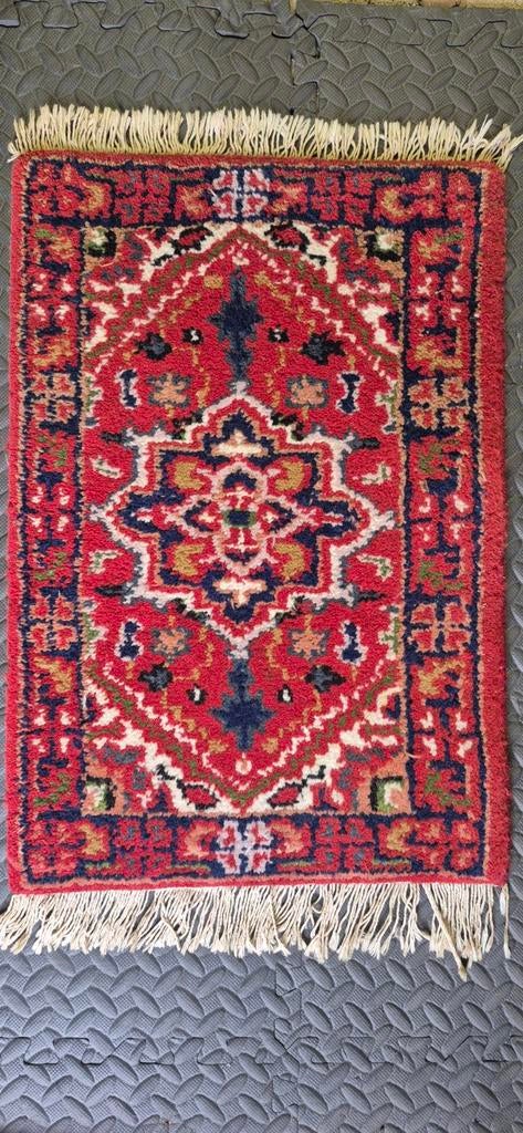 Vintage Rood Oosters Tapijtje - Handgeweven, Gebruikt, 50 tot 100 cm, Ophalen of Verzenden, Groen