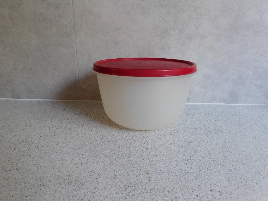 Tupperware Ruimtekom 2 Ltr. Rood, Ophalen of Verzenden, Gebruikt, Rood, Overige typen