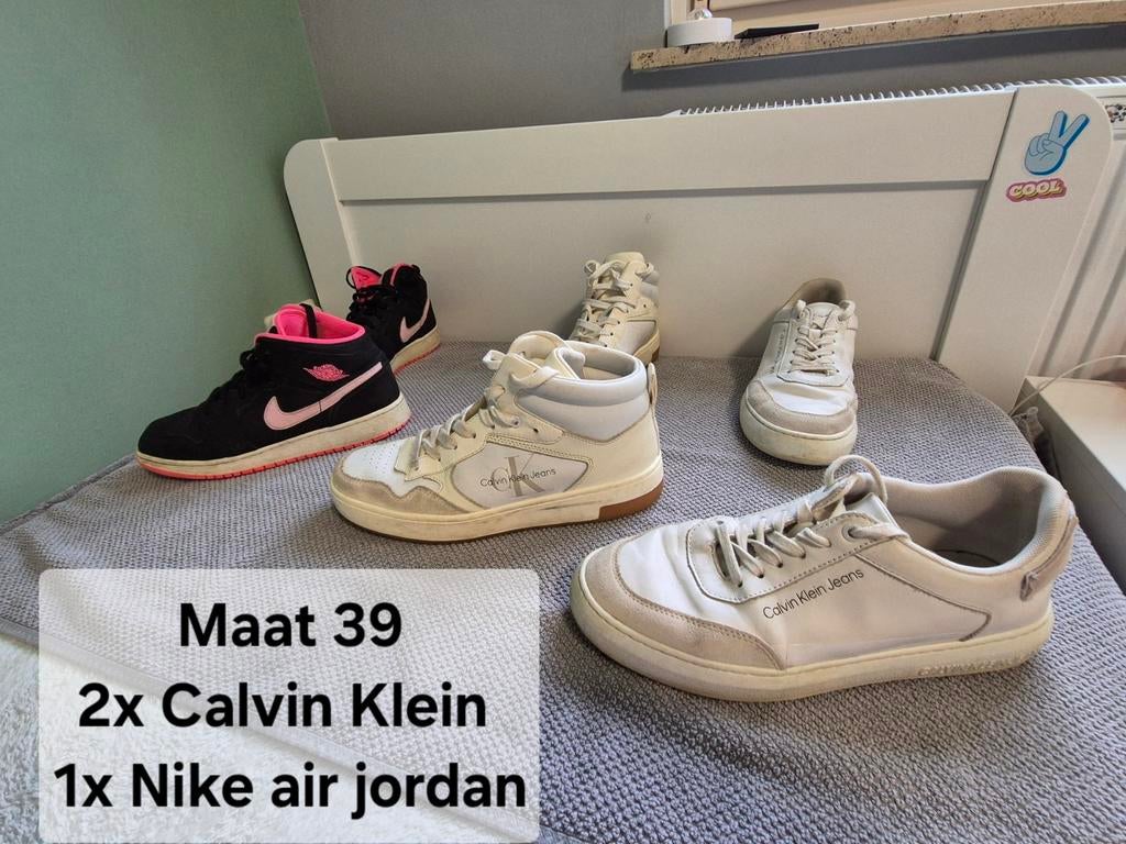 2x Calvin klein en 1 x Nike air jordan maat 39, Zwart, Ophalen of Verzenden, Calvin Klein, Sneakers of Gympen
