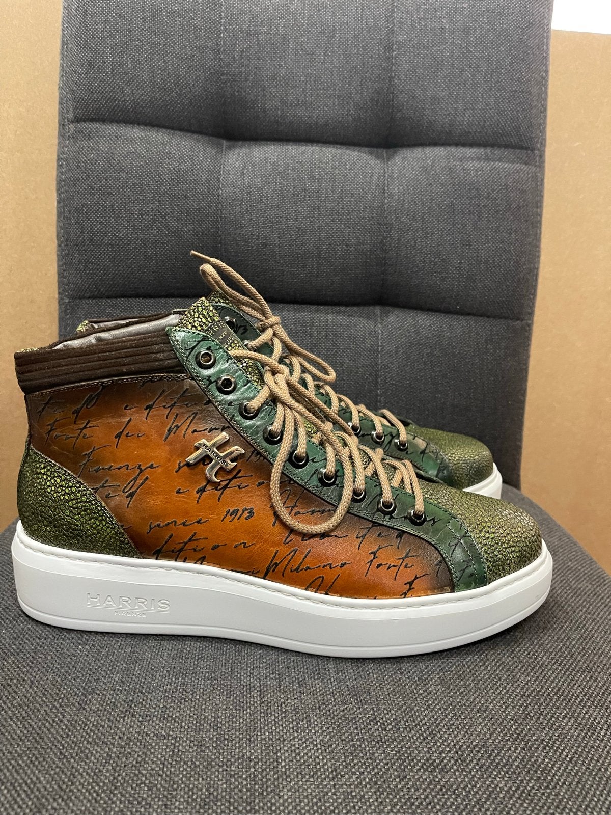 Nieuwe handgemaakte Harris herenschoenen (maat 42,5/43), Kleding | Heren, Verzenden, Nieuw, Overige kleuren, Sneakers of Gympen