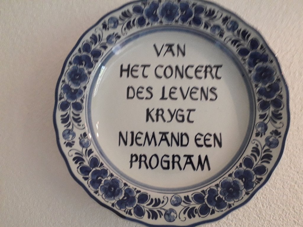 BLAUW DELFTSE WANDSCHOTEL met  SPREUK I.Z.G.ST voor 6 EURO, Antiek en Kunst, Verzenden