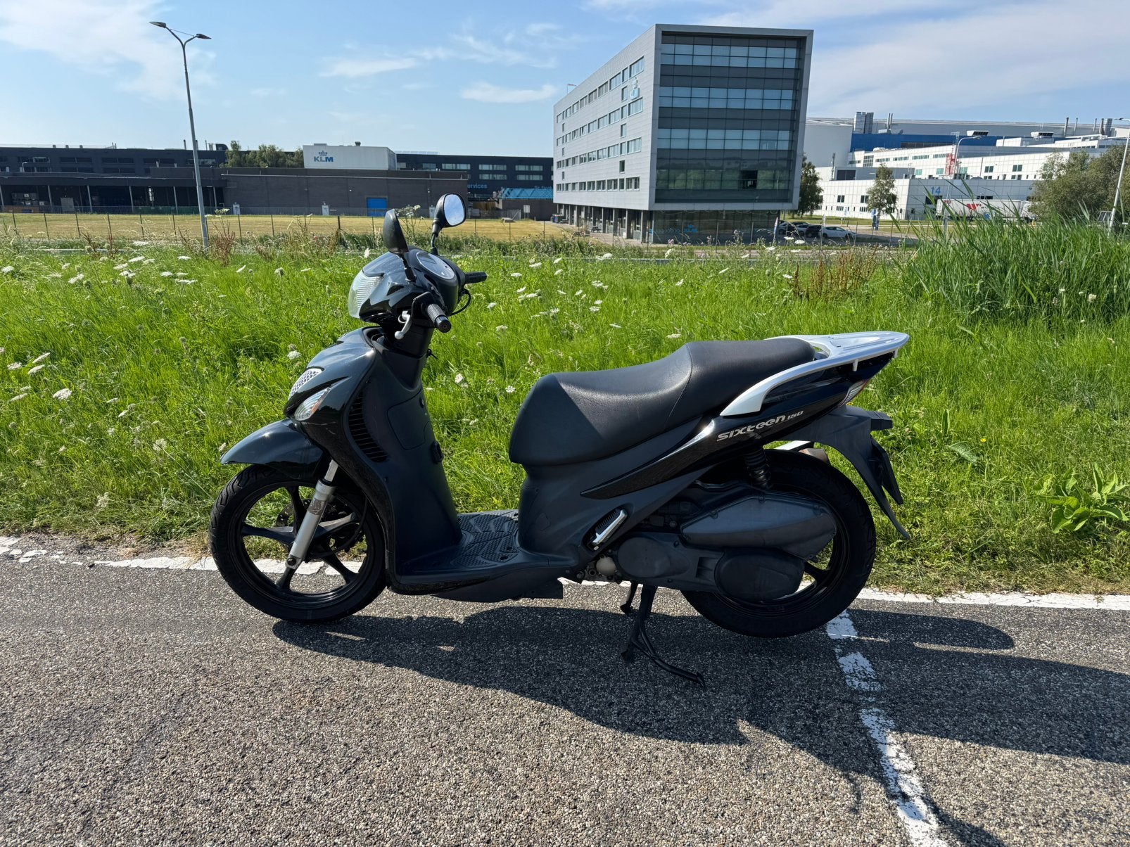 Suzuki sixteen 150 motorscooter, Motoren, Ophalen, Gebruikt