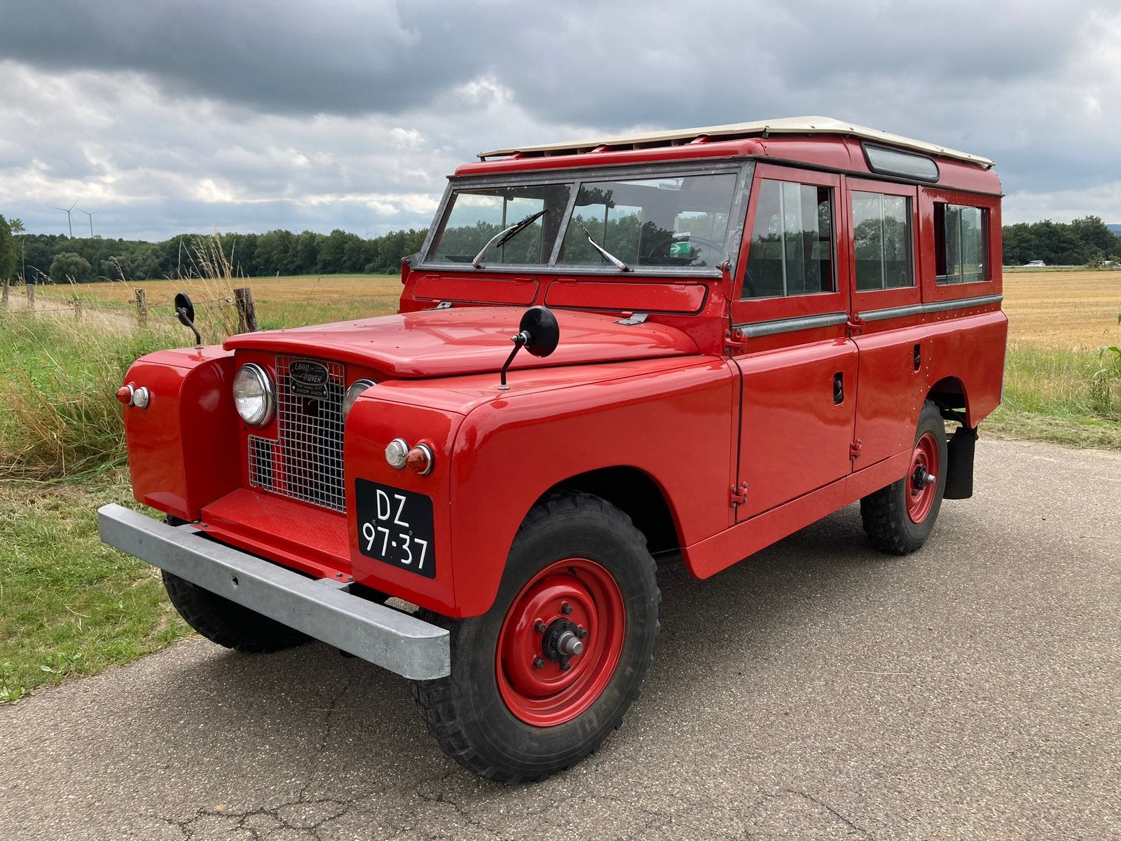 Land Rover Series 2a 109” Station Wagon - body off gerest., Auto's, 2286 cc, 1610 kg, 4 cilinders, Handgeschakeld