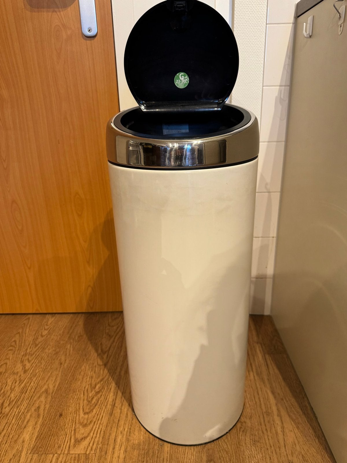 Brabantia Touch Bin Prullenbak, 30 liter, wit/chroom, Ophalen, 50 – 75, Gebruikt, 20 tot 30 liter