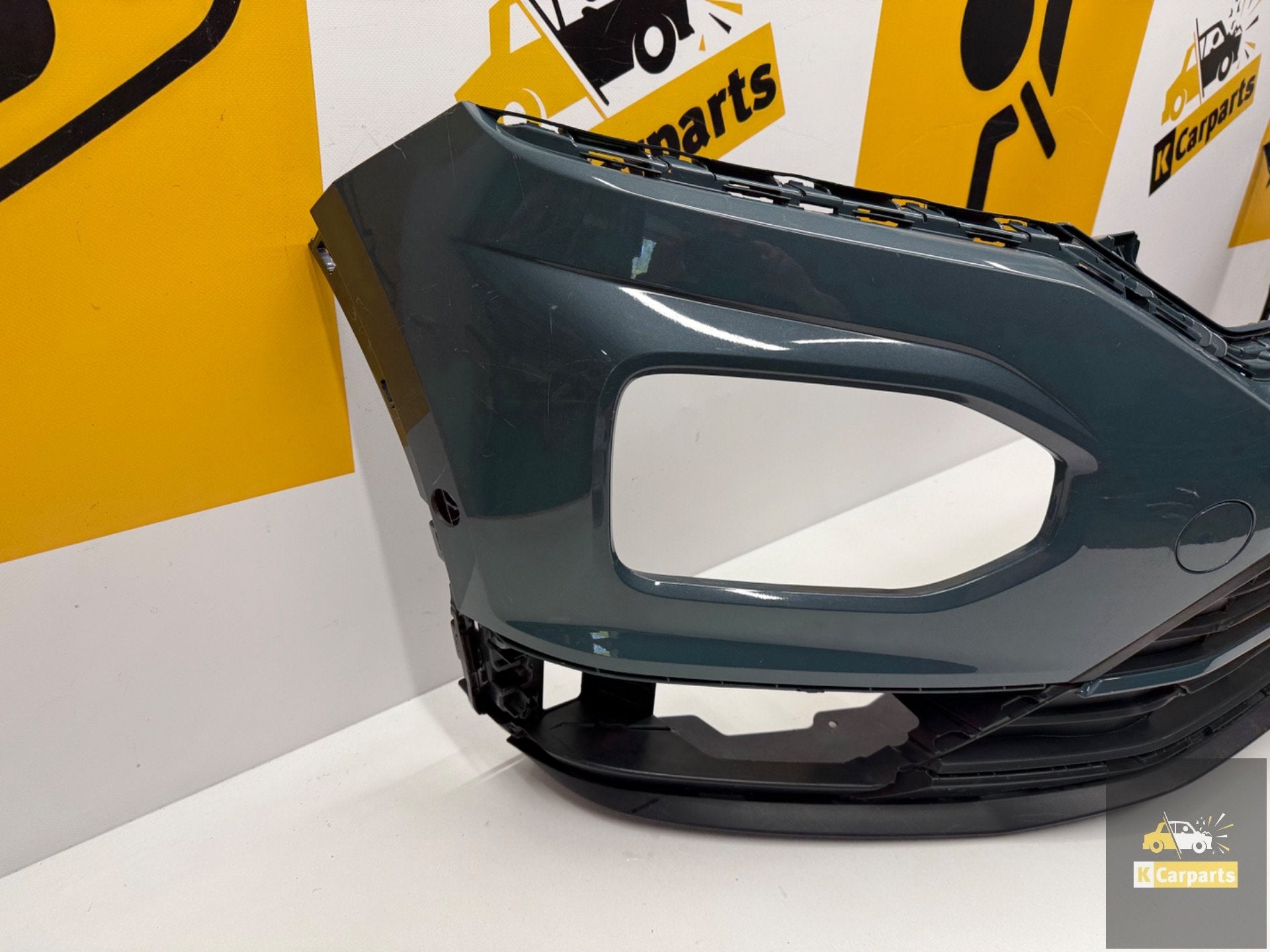 VOLKSWAGEN T-ROC VOORBUMPER 2GA807221J BUMPER, Gebruikt, Volkswagen AG, Bumper, Berliner Ring 2
38440  Wolfsburg, DE