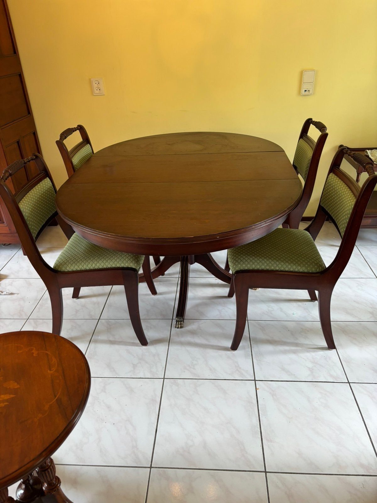 Antieke stijl eettafel (rond/ovaal) kersenhout + 4 stoelen, Gebruikt, 100 tot 150 cm, Ophalen of Verzenden, Kersenhout