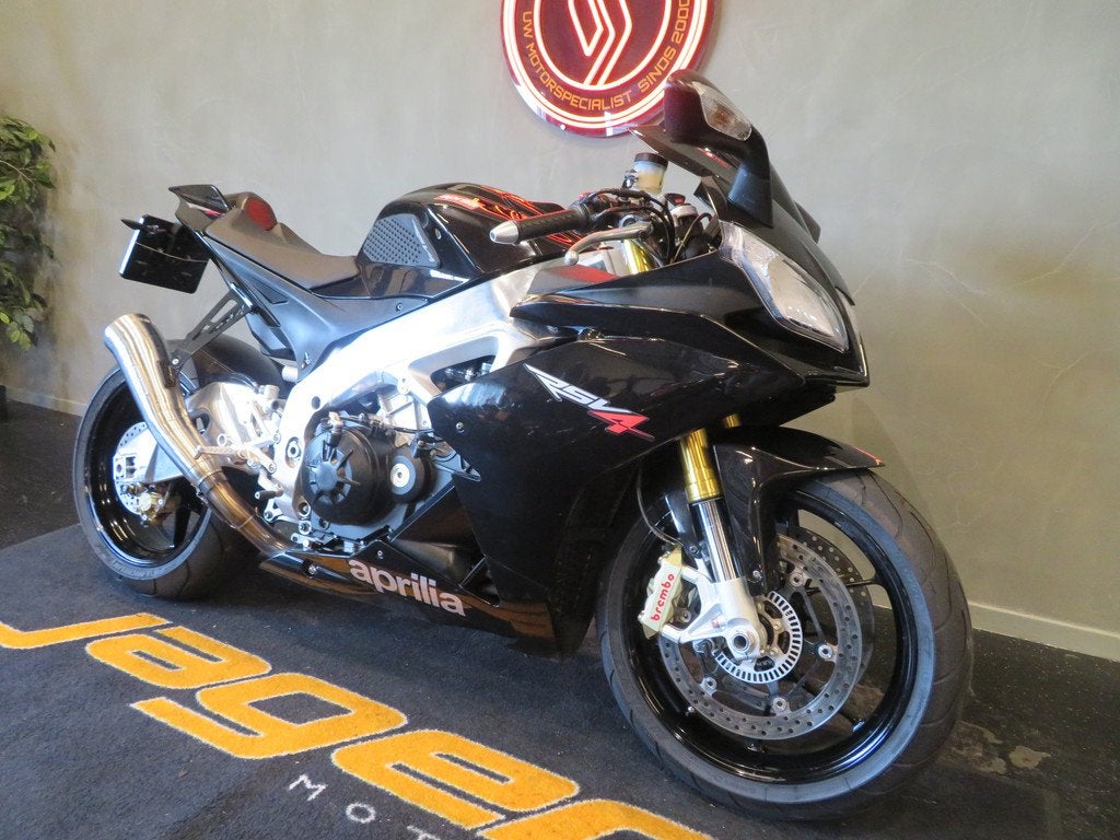 Aprilia RSV4 RSV 4 V4 MILLE GP PRO (bj 2012), Bedrijf, Sport