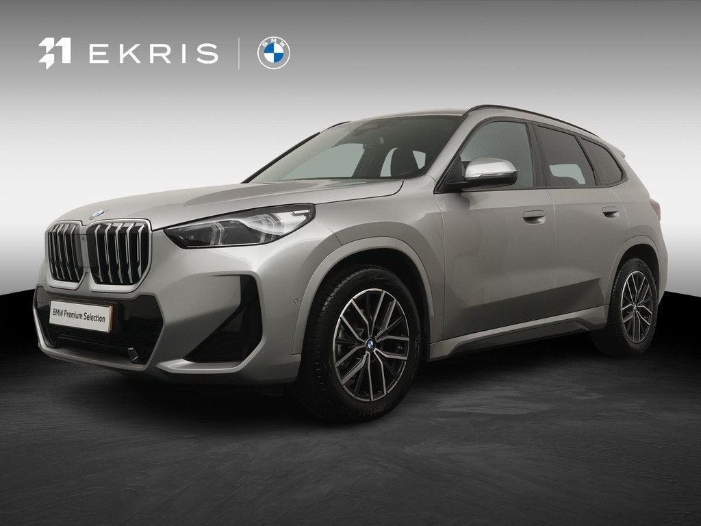 BMW X1 sDrive18i | M sportpakket | Panoramadak | Trekhaak |, Auto's, BMW, 136 pk, Gebruikt, Met garantie (alle), Bedrijf