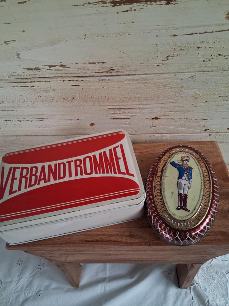 2 blikken, Verzamelen, Ophalen of Verzenden, Gebruikt, Overige