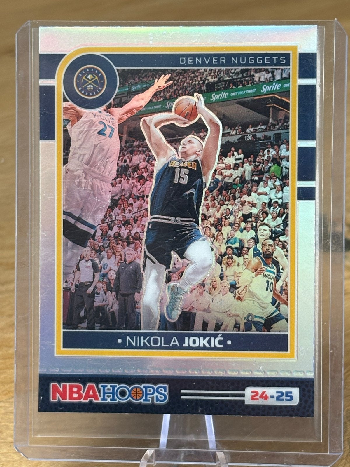 Nikola Jokic NBA Hoops 24-25 Spelerskaart Denver Nuggets, Verzamelen, Ophalen of Verzenden, Nieuw, Overige sporten, Spelerskaart