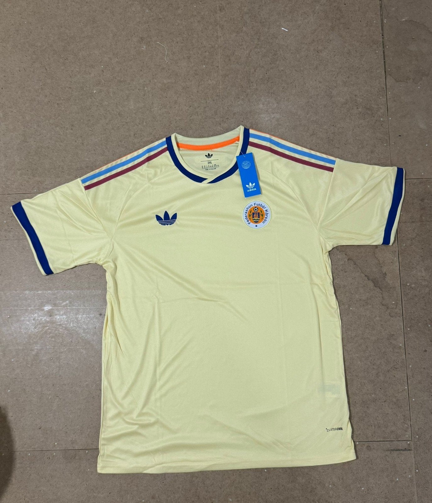 Curaçao Uit Shirt WK 2026 - Diverse Maten S t/m XXL, Kleding | Heren, Sportkleding, Ophalen, Geel, Nieuw, Overige maten
