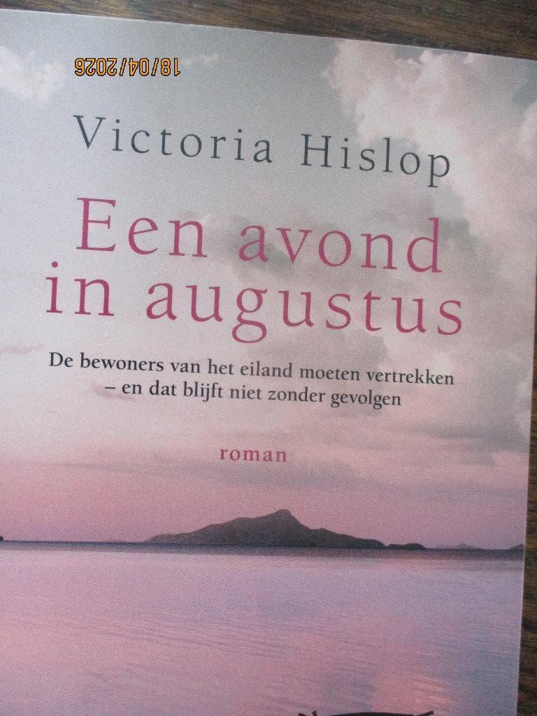 Een avond in augustus  Victoria Hislop 9789022592915 #, Boeken, Ophalen of Verzenden, Zo goed als nieuw