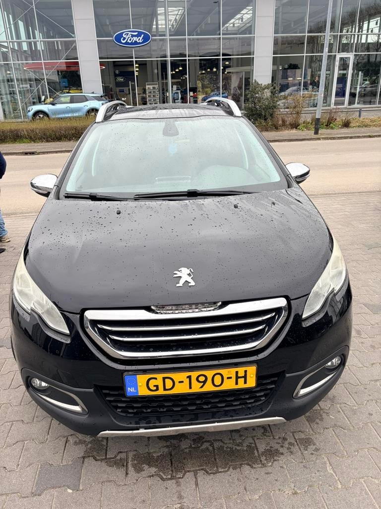 Peugeot 2008 1.2 VTI 60KW/82PK 2015 Zwart, Auto's, Voorwielaandrijving, Stof, 40 €/maand, 1199 cc