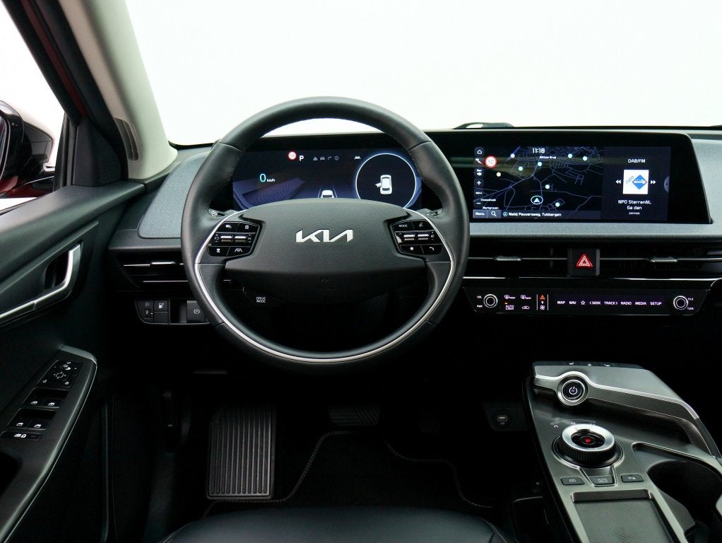 Kia Ev6 58 kWh | Trekhaak | All-seasonbanden | SOH 96,4%, Auto's, Kia, Automaat, Gebruikt, Automatische klimaatregeling, Origineel Nederlands