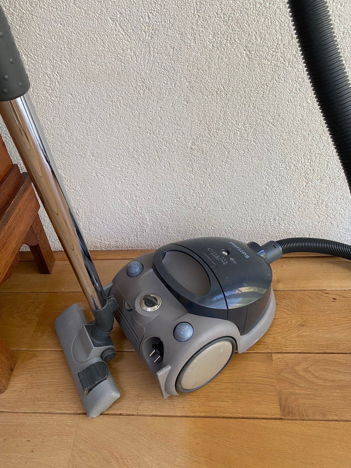 Krachtige Philips stofzuiger 1700 Watt, Ophalen, Stofzak, Regelbare zuigkracht, 1600 tot 2000 watt