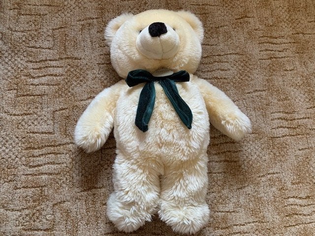 Knuffel beer met groene strik 50 cm blukids collection nieuw, Ophalen of Verzenden, Nieuw, Overige typen