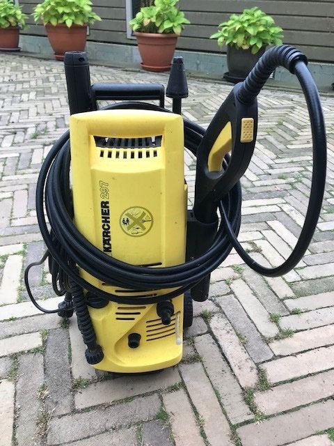 Hoge drukspuit, Ophalen of Verzenden, Zo goed als nieuw, Elektrisch, Kärcher
