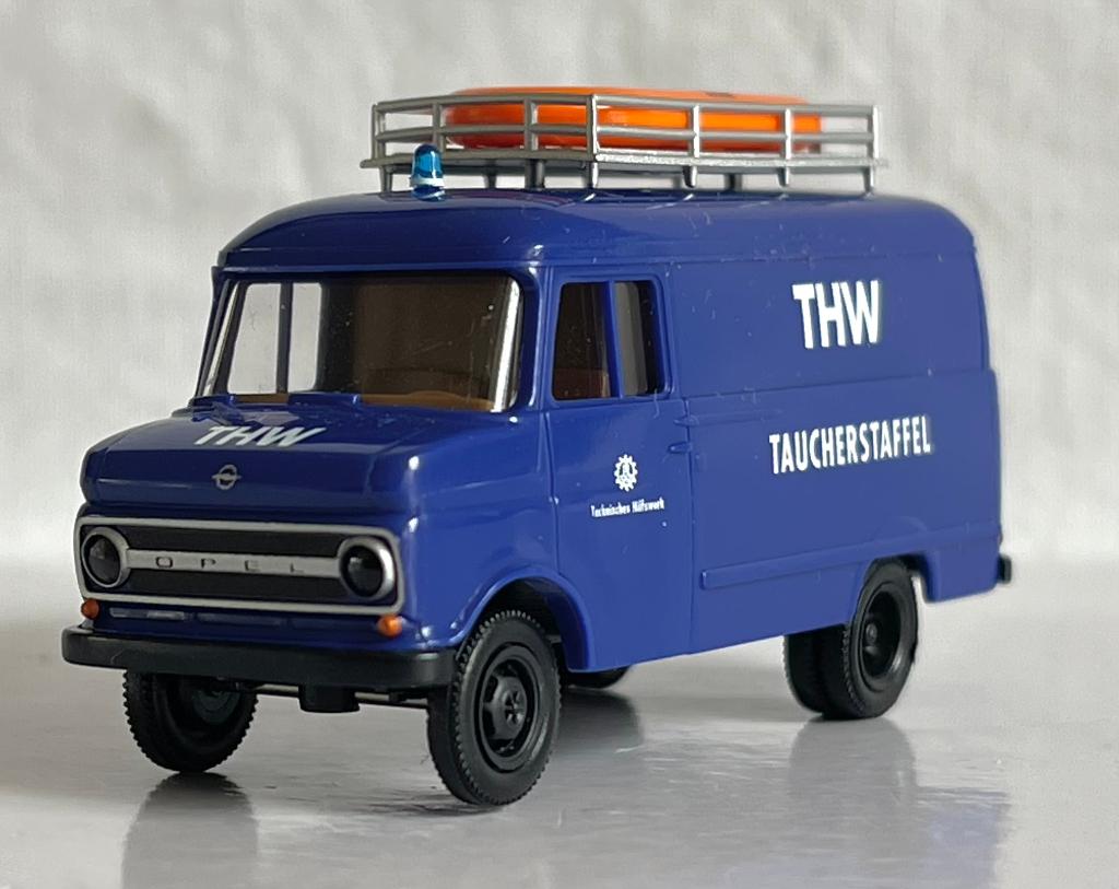 Brekina: Opel Blitz B van het duikersteam van het THW, Ophalen of Verzenden, Zo goed als nieuw, Bus of Vrachtwagen, Brekina