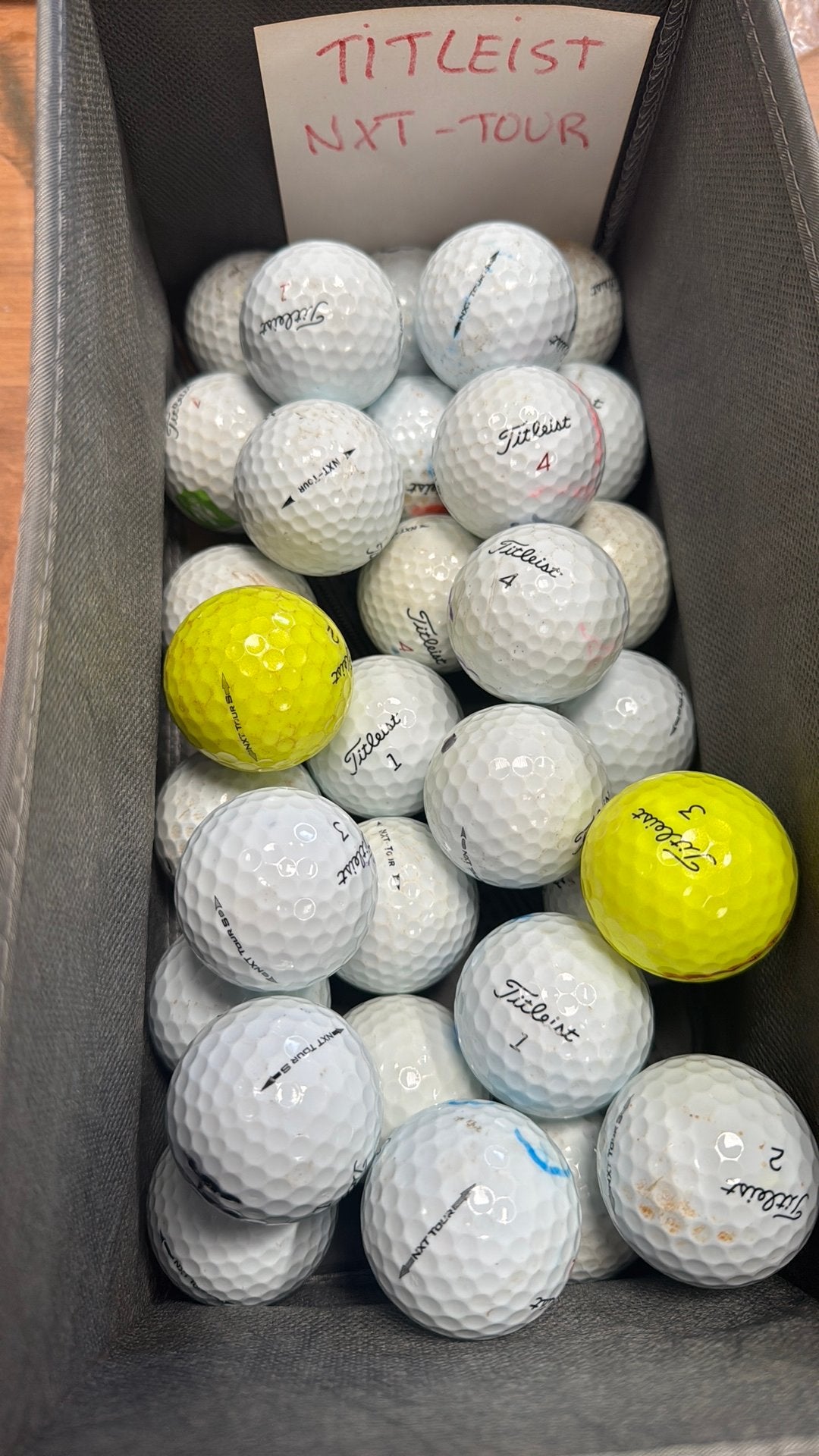 Titleist NXT-Tour golfballen 30 stuks, Sport en Fitness, Golf, Ophalen of Verzenden, Zo goed als nieuw, Bal(len)