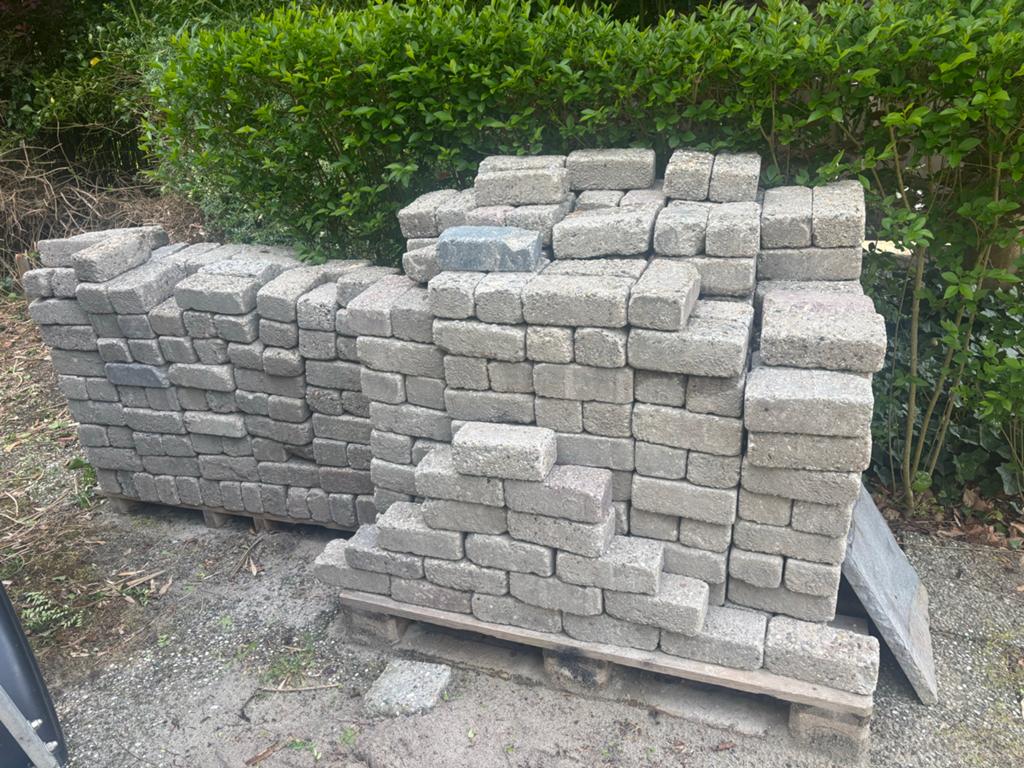 Gratis straat klinkers, Ophalen of Verzenden, Beton, Klinkers