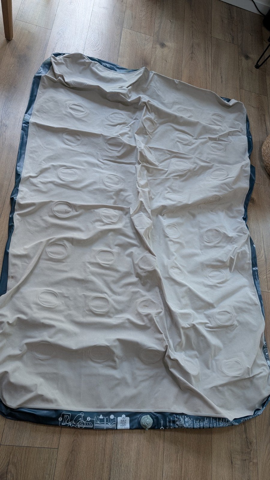 Quechua Luchtbed 120x190 cm - Comfortabel en Lichtgewicht, Caravans en Kamperen, Ophalen of Verzenden, Gebruikt, 1-persoons
