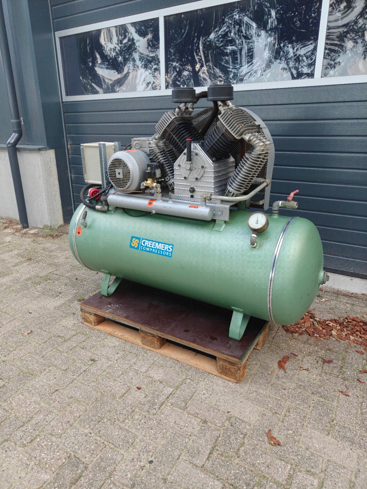 Creemers compressor cst 1620L/min, Doe-het-zelf en Verbouw, 800 liter/min of meer, Ophalen of Verzenden, Zo goed als nieuw, 6 tot 10 bar