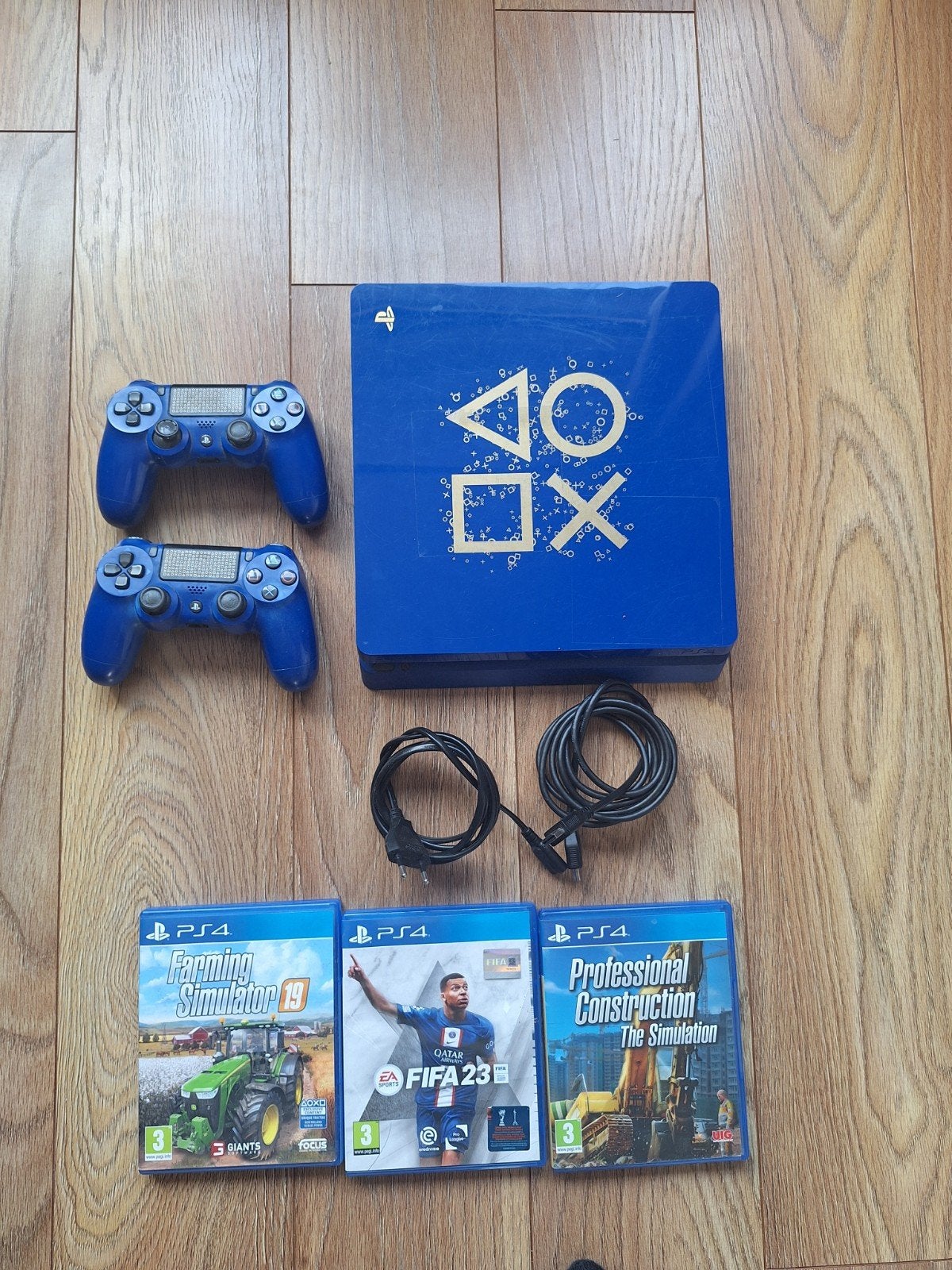PS4 Slim 500GB days of play met 2 controllers en 3 games, Met 2 controllers, Ophalen of Verzenden, Zo goed als nieuw, S