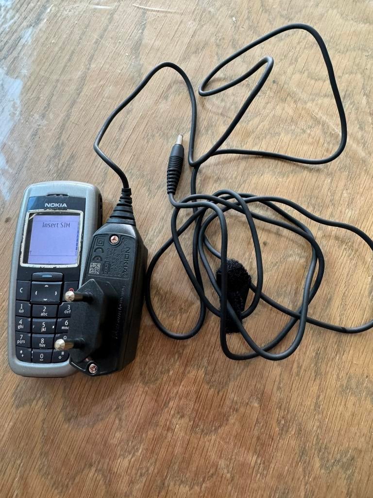 Nokia type 2600 origineel met oplader, Gebruikt, Geen camera, Fysiek toetsenbord, Ophalen of Verzenden